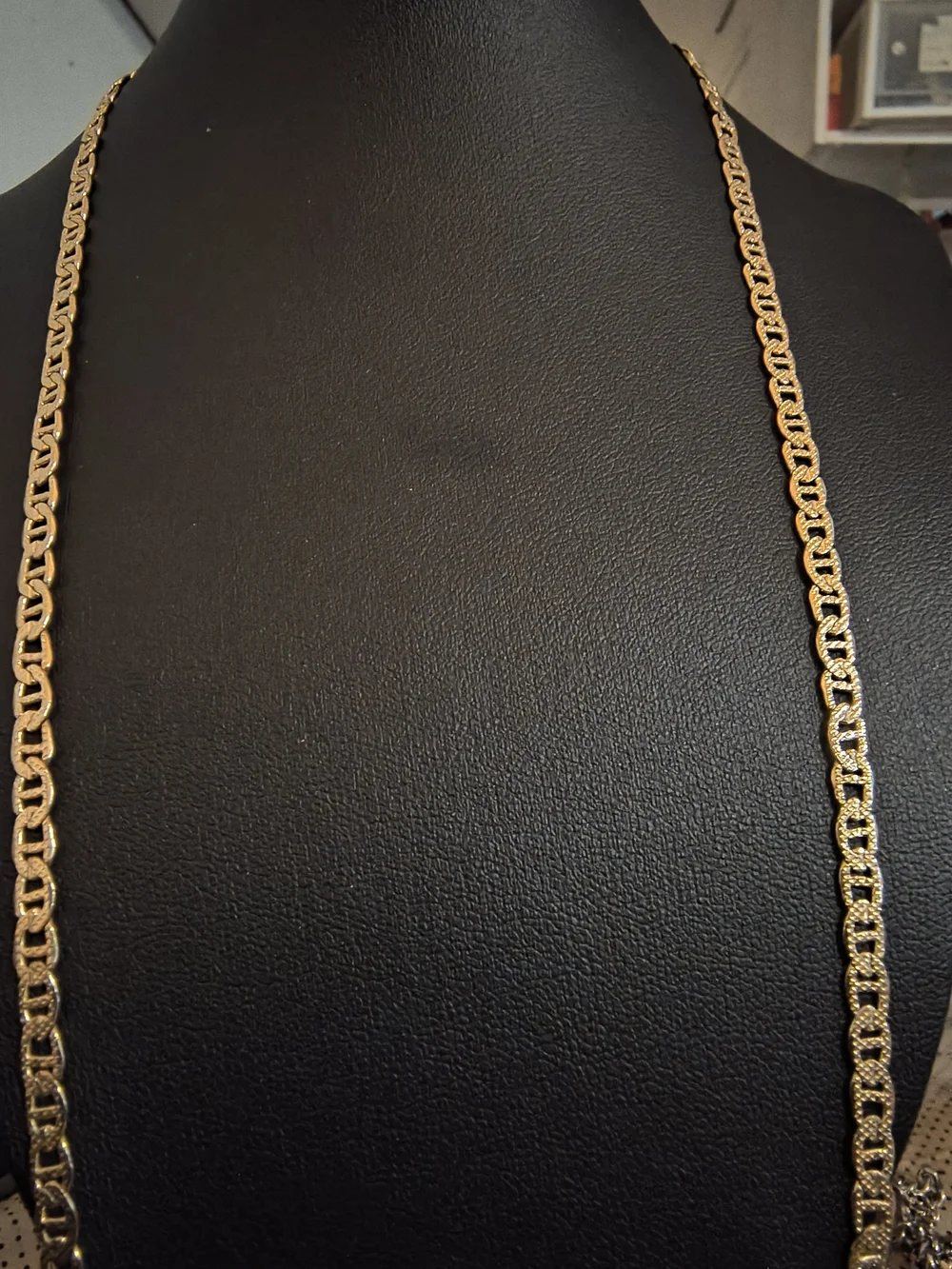 N/A elegant gold